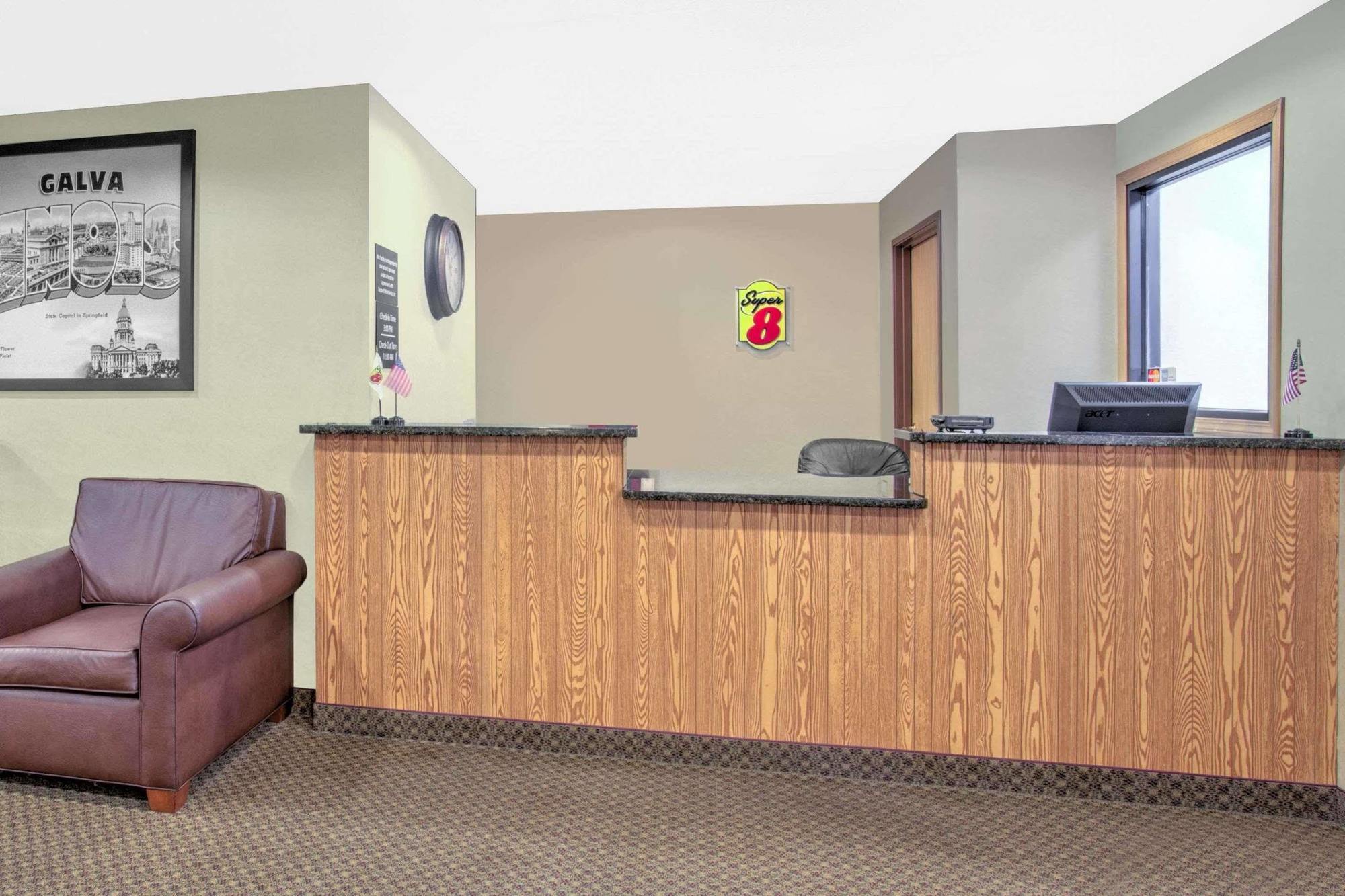 Super 8 By Wyndham Galva Hotel Buitenkant foto